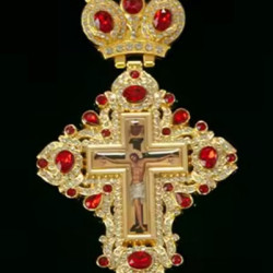 ΕΠΙΣΤΗΘΙΟΣ ΣΤΑΥΡΟΣ ΜΕ ΠΟΛΥΤΙΜΑ ΚΟΚΚΙΝΑ ΠΕΤΡΑΔΙΑ